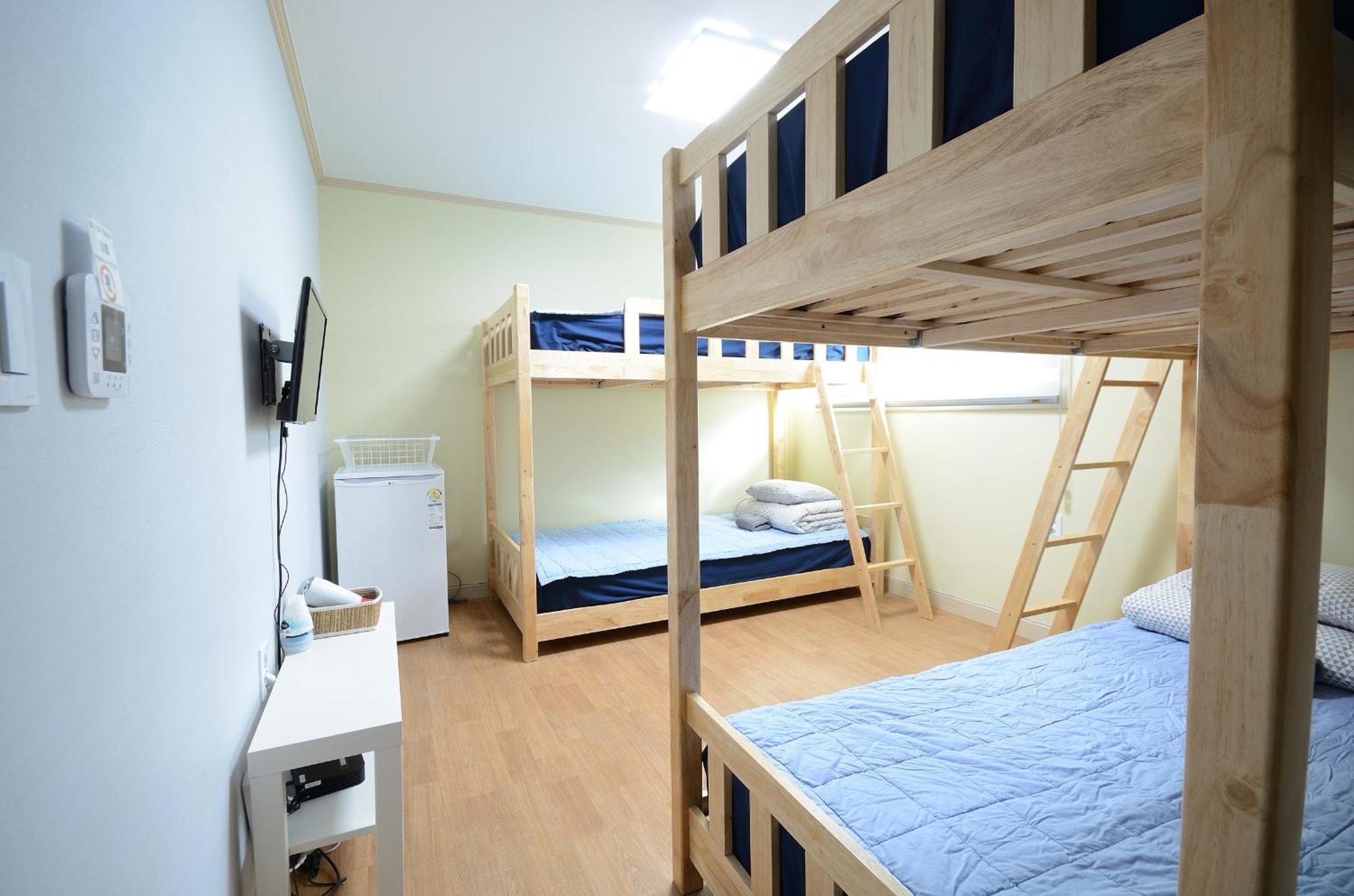 Sunnyhill Hostel Hongdae โซล ภายนอก รูปภาพ