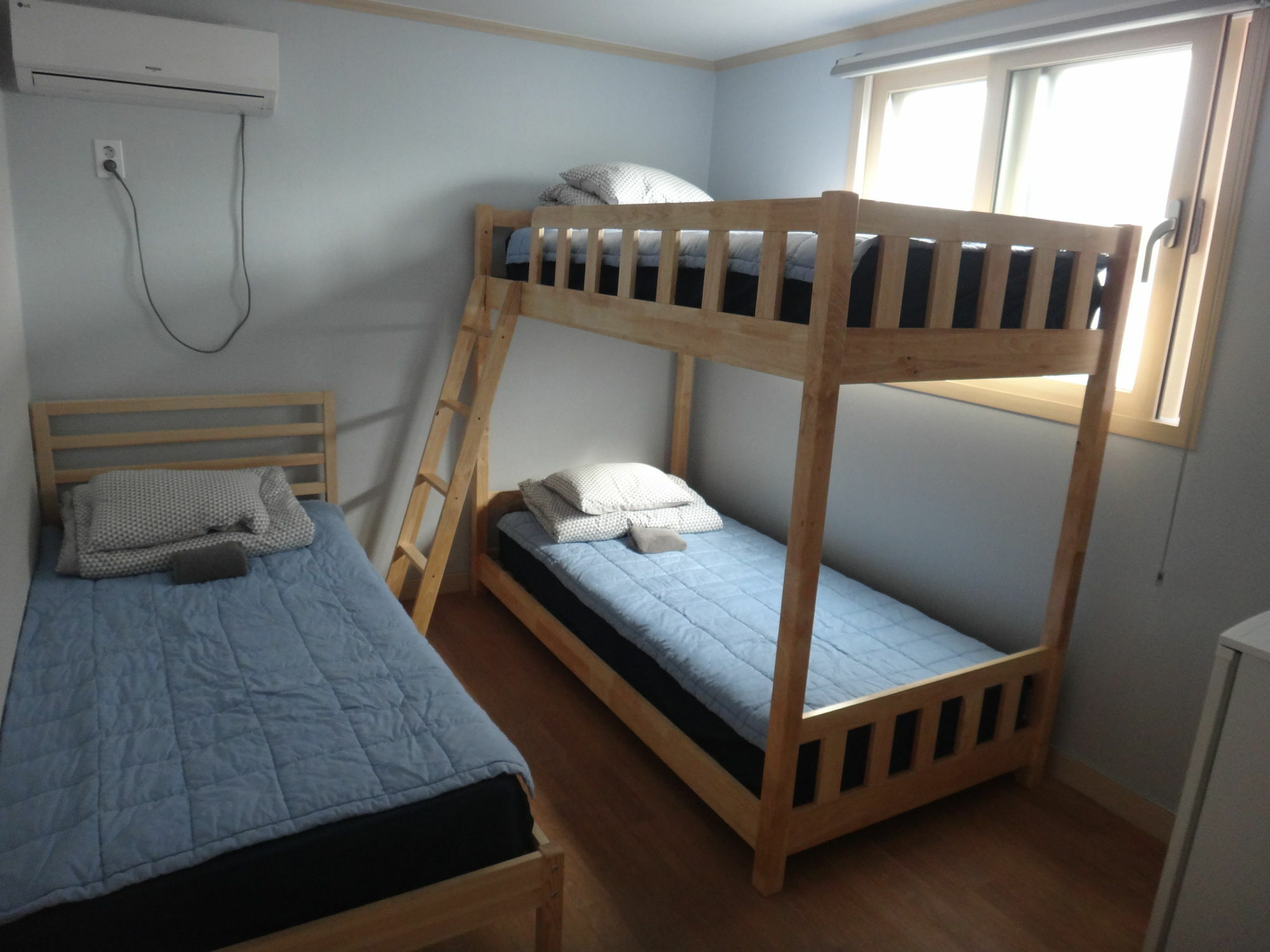 Sunnyhill Hostel Hongdae โซล ภายนอก รูปภาพ