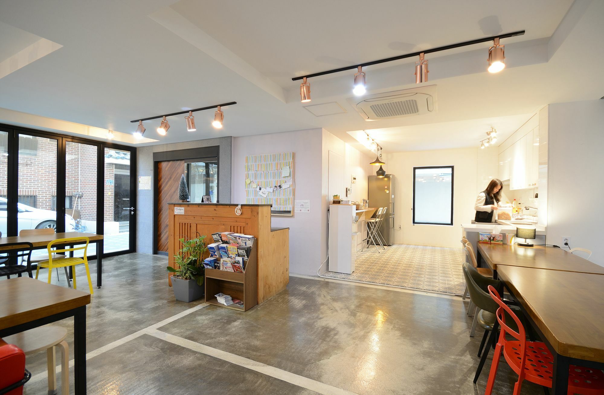 Sunnyhill Hostel Hongdae โซล ภายนอก รูปภาพ