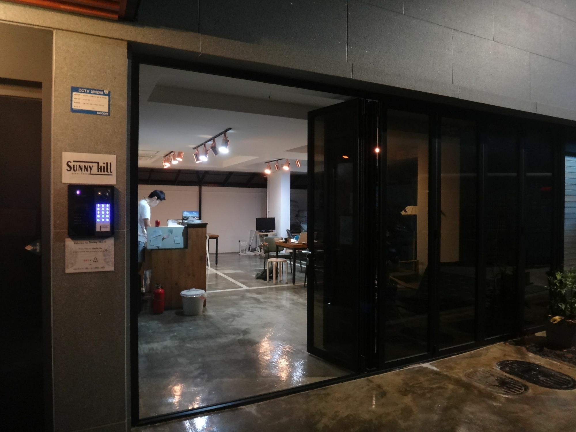 Sunnyhill Hostel Hongdae โซล ภายนอก รูปภาพ